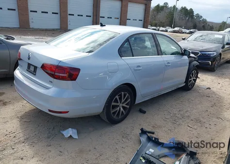 2018 Volkswagen Jetta 1.4T Se/1.4T Wolfsburg Edition из США, поврежденный, VIN 3VWDB7AJ5JM260062